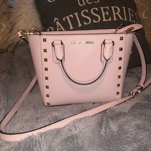 ⭐️SALE⭐️Authentic Michael Kors purse